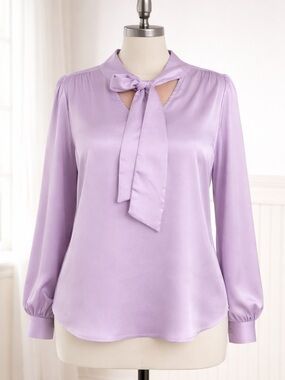 Elegant Torrid Blouse Size 00 in Satin Lilac Tie-Neck Blouse
